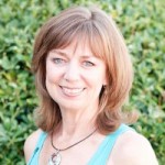 031 - Yoga, Emotions and Aromatherapy - Interview with Lisa Kneller